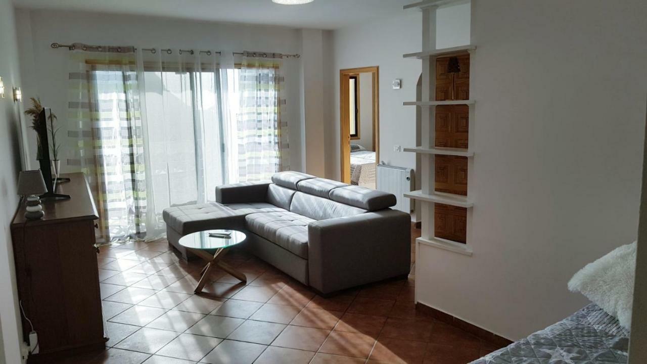 Apartamento Amplio Y Tranquilo Con Vistas Lägenhet Los Realejos Exteriör bild